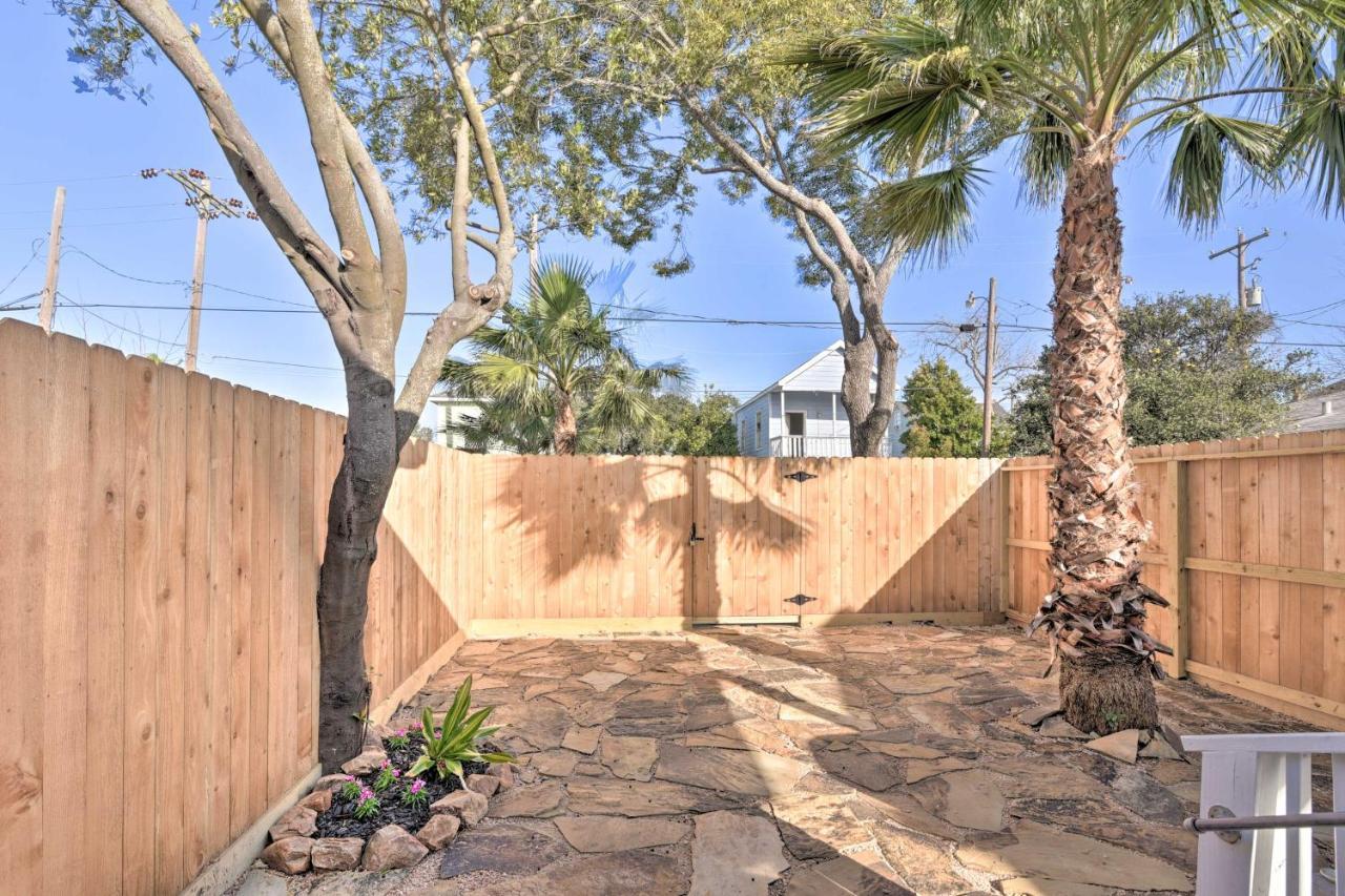 Bright Galveston Cottage Close To Beach And Strand מראה חיצוני תמונה