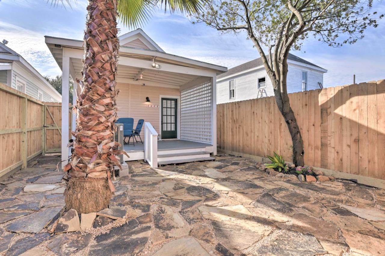 Bright Galveston Cottage Close To Beach And Strand מראה חיצוני תמונה
